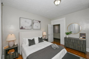 3 Bed Spacious 1st Floor Apt at Tremont